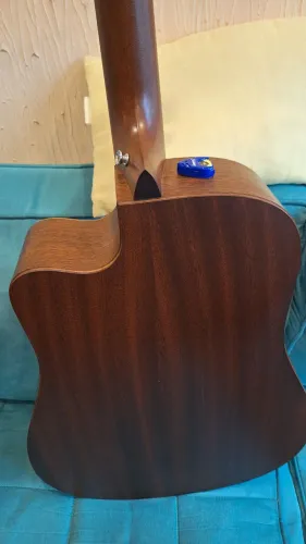 Violão Martin DCPA4 americano.