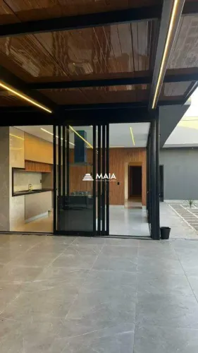 Casa à venda no bairro Jardim Manhattan