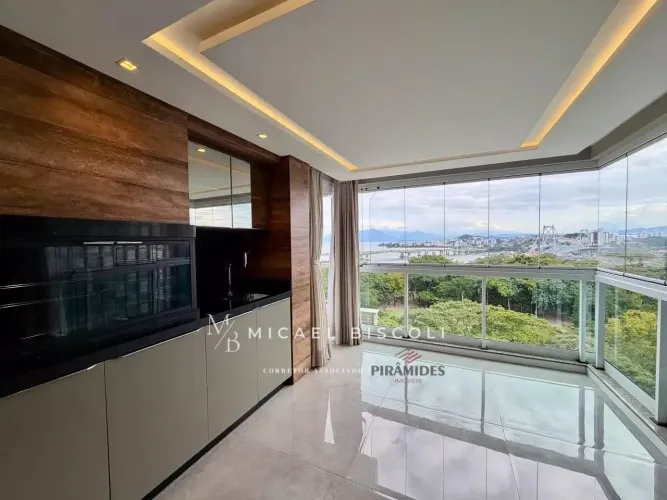 À venda apartamento com vista deslumbrante da ponte Hercílio Luz
