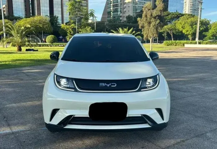 BYD Dolphin EV (Elétrico) 2025
