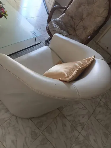 Vendo duas poltronas R$150 cada