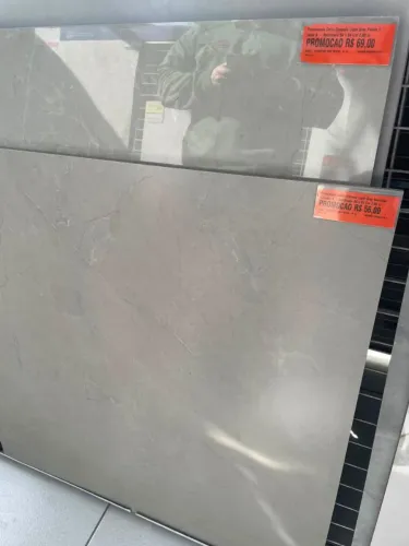 Preciso de colocador de porcelanato 