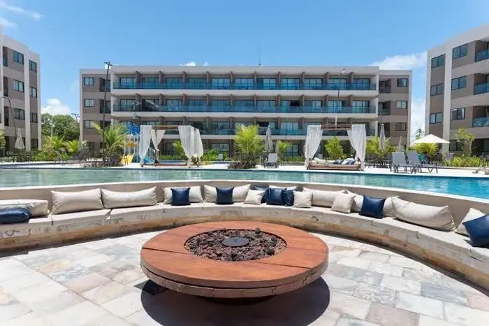MALIA | 29M² | MOBILIADO | FRENTE PISCINA
