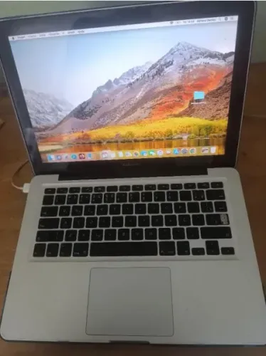 MacBook Pro 2011 Core i5 4gb 120gb ssd