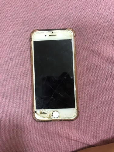 iphone 7 antigo quebrado pra quem quer peças