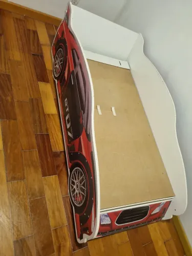 Cama infantil carro