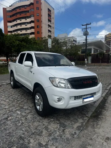 Toyota Hilux CD D4-d 4X4 2.5 16V 102cv TB Dies. 2011