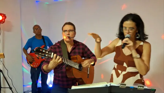 Música ao Vivo de Qualidade Pra Fazer a Sua FESTA!