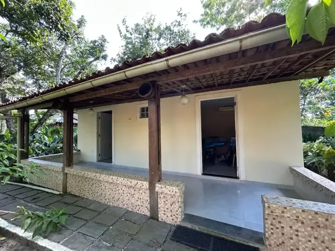Vendo chácara em aldeia, km 10, terr. 1.678m², casa princ. 90m², 2 quartos(1 st) 8 vagas a