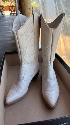 Bota de couro 34