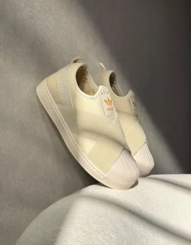 Tênis Adidas