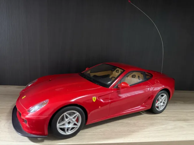 Carrinho controle remoto Ferrari 599 GTB Fiorano