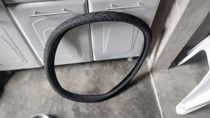 Pneu de bicicleta praieiro