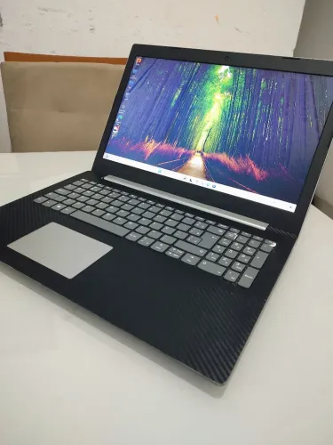 Notebook Lenovo Intel Core I7, 7800. 8GB de Memória + SSD 256 GB.