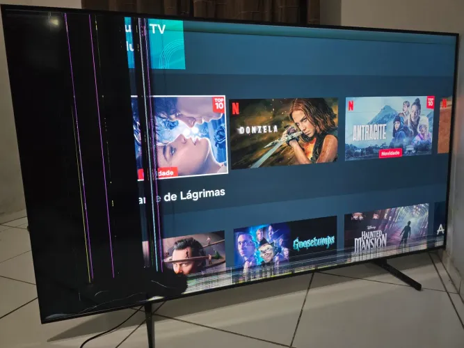 TV Samsung 75" - problema no display