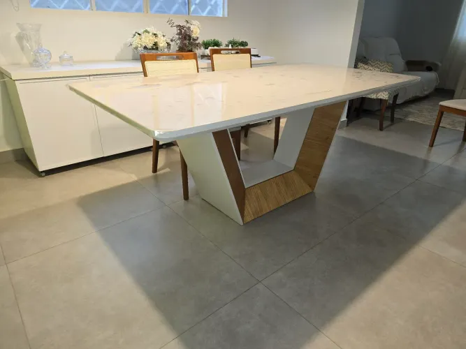 VENDO SÓ A MESA - medida 2 X 1.