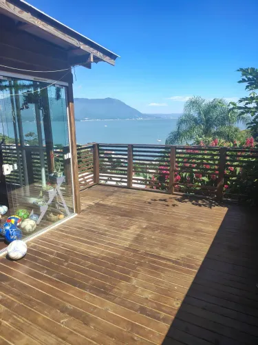 3 casas terreno em Ribeirão da Ilha