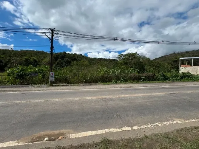 Terrenos à Venda na estrada federal de Tinguá - Ideal para Construção