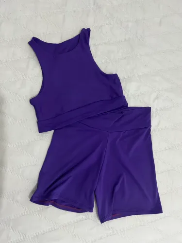 Conjunto roxo - Academia