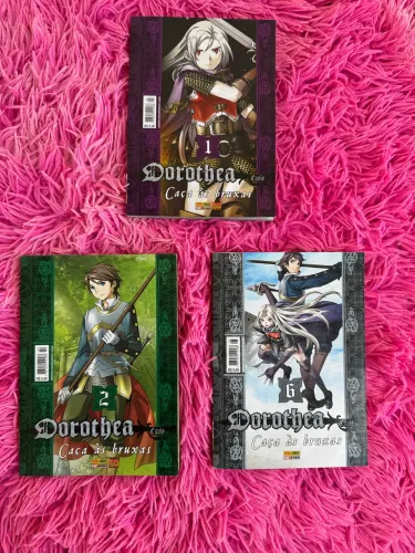 Lote 3 Mangás Dorothea: Caça às Bruxas (Volumes 1, 2 e 6) - Cuvie / Panini