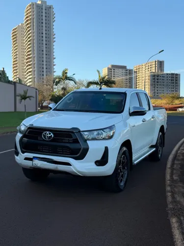 Toyota Hilux CD 4X4 2.8 Diesel Mec. 2022