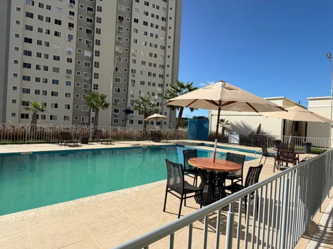APARTAMENTO MOBILIADO NO PORTAL DO SOL, DOIS QUARTOS SENDO UMA SUITE