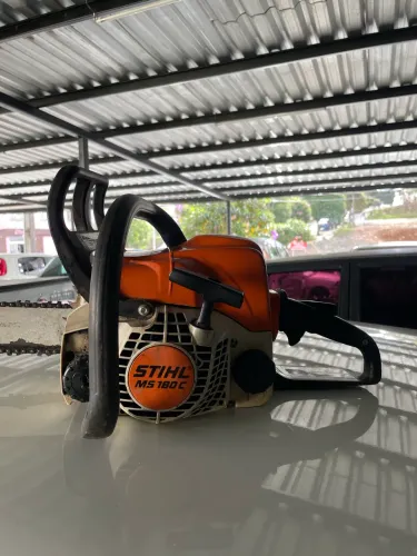 MOTOSSERA STIHL MS180c