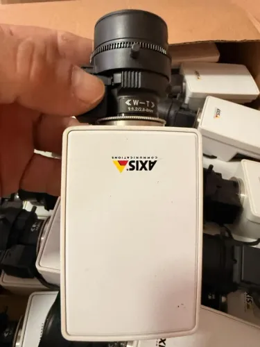 CAMERA IP AXIS MODELO M1114 - Usado excelente 