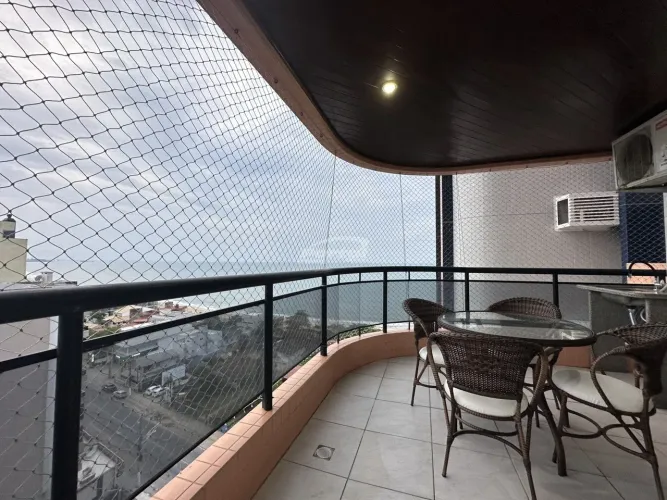 Apartamento mobiliado com vista mar disponível para locação no Centro em Balneário Piçarra