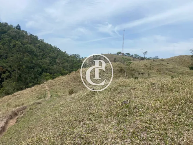 Sítio,São Luiz paraitinga,300mts da pista