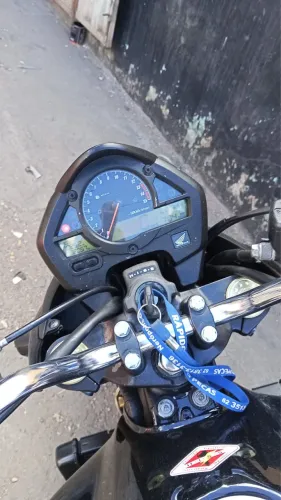 Km muito baixo .. moto para exigentes 