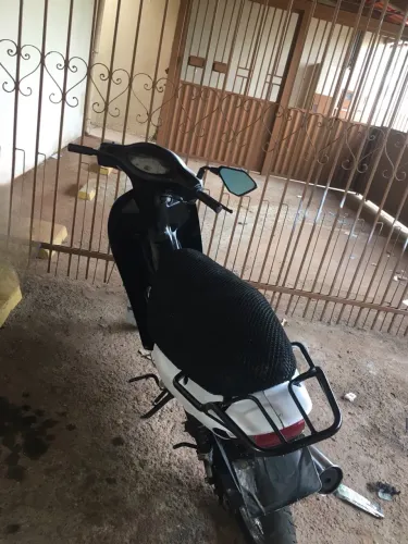 Honda biz 100 ano 2001