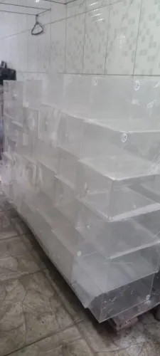 Pote em acrílico