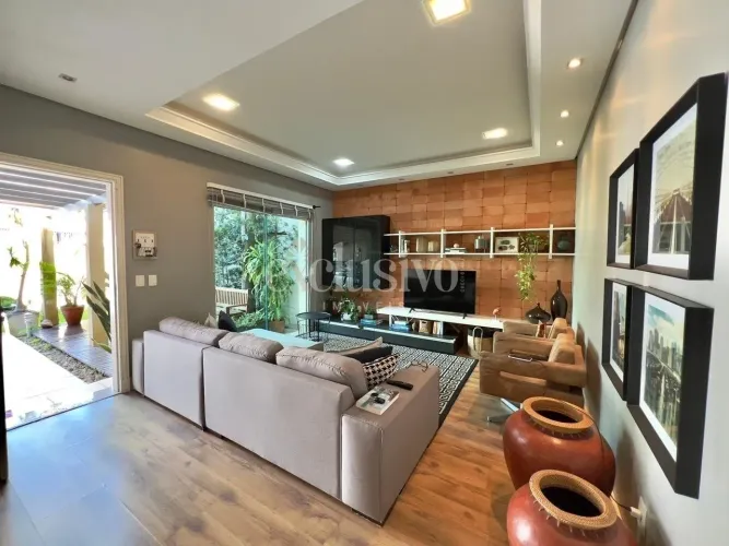 Excelente Casa para venda com 3 Suítes