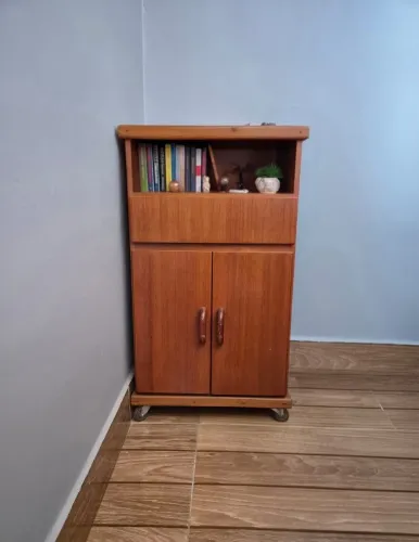 Mesinha de cabeceira