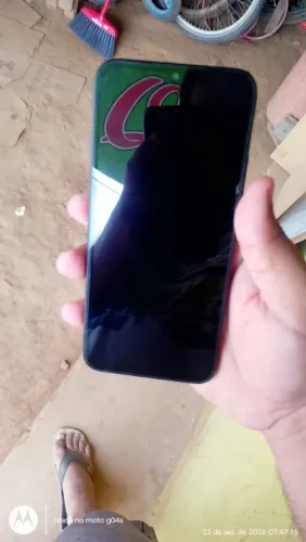 Troco esse poco c85 xiaome por Motorola de 256 gigas ou iPhone do mesmo gigas 