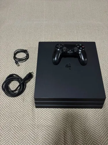 PS4 Pro 1TB Usado - Excelente Estado + Controle Original + Cabos
