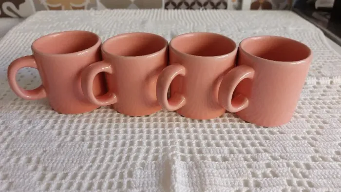 Canecas de café em cerâmica rosa 