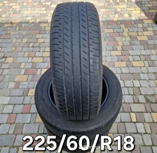 Pneus 225 60 18