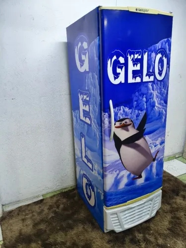 Freezer Vertical para Gelo e Alimentos Congelados 