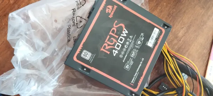 Fonte Fonte redragon 400w ,~1 ano de uso, 115-230