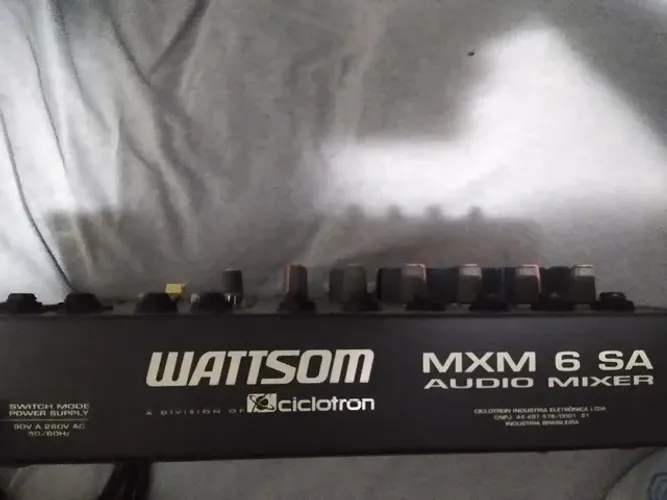 Mesa de som wattsom
