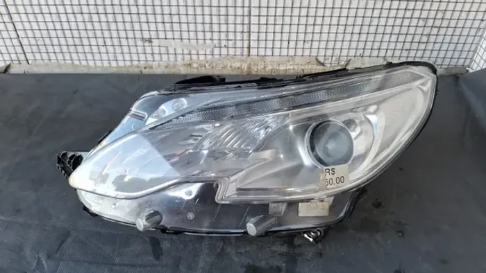 Farol Esquerdo Peugeot 2008 08/17