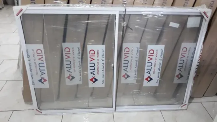 Janela alumínio branco 1X1.5m duas folhas com vidro liso incolor