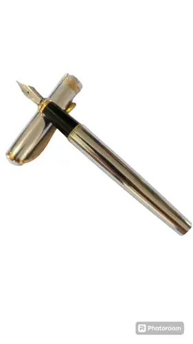 Caneta tinteiro zoot metal prateado e dourado
