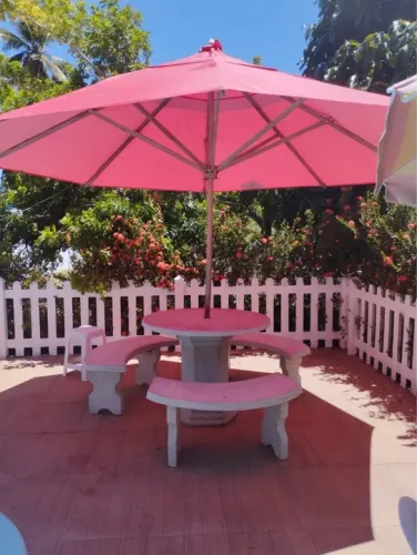 Conjunto de Mesa e Cadeiras para Área Externa