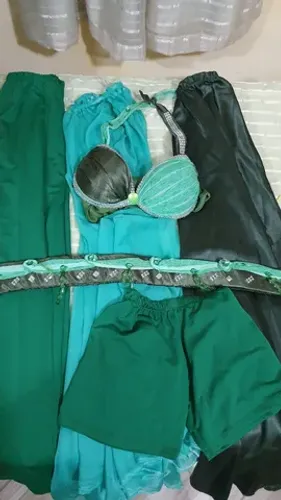 Roupa Dança do Ventre Verde 3 saias+busto+short