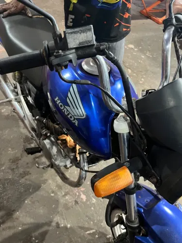 Honda 150 sucata vendas de peças.