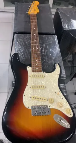 Fender squier clasic vibe com Tex mex ano 2008 escudo perolado 