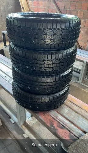 Pneus novos 205 60 15
